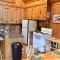 Quiet and Comfy 3bed/2bath - Chalet with hot tub. - Cedar