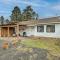 Near Hiking and Golfing Flagstaff Cottage!