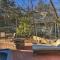 Holiday Island Home Hot Tub and Wood Stove!