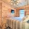 Diamond Lake Waterfront Cabin with Deck and Dock! - Tustin