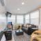 Full House Beach Block Sleeps 26 Ocean views - 文特诺市