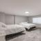Full House Beach Block Sleeps 26 Ocean views - 文特诺市