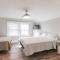Full House Beach Block Sleeps 26 Ocean views - 文特诺市