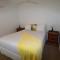 BLK Stays Guest House Deluxe Unit One Side - Morayfield