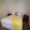 BLK Stays Guest House Deluxe Unit One Side - Morayfield