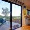 Hapuku River Terrace a Eco Tiny House escape - 凯库拉
