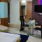 Hotel Easy Retreat - Vapi