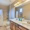 Gorgeous Plano Townhome with Patio and Grill!
