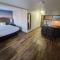 Clarion Pointe Bettendorf - Quad Cities