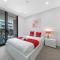 KOZYGURU Penrith Cosy 2BED 2BATH APT + FREE Parking NPE081