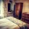 Folly View - Private, peaceful apartment with stunning views.