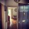 Folly View - Private, peaceful apartment with stunning views.