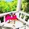 Jealous Mountain Bed-Sit