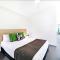 Arafura Suites - Dual-Studio Resort-style Getaway