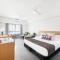 Arafura Suites - Dual-Studio Resort-style Getaway