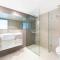 Arafura Suites - Dual-Studio Resort-style Getaway
