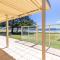 Sandy Beach House Corlette Unit 1 Waterfront WI-FI Aircon