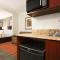 Country Inn & Suites by Radisson, Dearborn, MI - ديربورن
