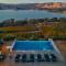 Vineyard Setting With 180 Panoramic Lake Views
