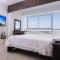 Riverfront II, piso 2, suite vista al rio, Puerto Santa Ana, Guayaquil