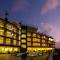 The Panoramic Getaway