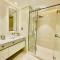 Dar Vacation - Magnificent Palm View White 3BDR Apartment - Dubaj