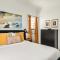 Visit the Beach from a Historic Downtown Apartment - NRP21-00092 - Long Beach