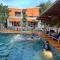 TROPICAL HOUSE RIVERSIDE RETREAT - Thuan An