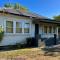 Nilmar Ave - Central Cozy 1950s Wodonga 3br Cottage