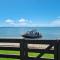 Red Rock Cottage, beachfront luxury
