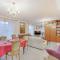Apartment Le Hoche by Interhome