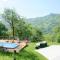 Charming Villa in Monte San Martino with Swimming Pool