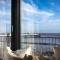 Luxury 1BR Seafront Apartment - Cardiff