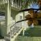 Barrenspot Tropical Villa
