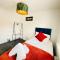 Plantsbrook Place - Luxury 4 bed House + Parking