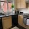Plantsbrook Place - Luxury 4 bed House + Parking