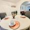 Plantsbrook Place - Luxury 4 bed House + Parking