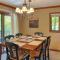 Less Than half Mi to Sugar Mountain Resort Cozy Condo!