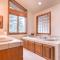 Mtn and Lake Views Incline Village Ski Chalet - إنكلين فيلادج