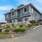 Sand Pebbles Inn