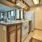 Beachfront Lahaina Condo Pool and Grill Access - Kahana