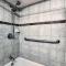 Beachfront Lahaina Condo Pool and Grill Access - Kahana