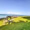 Beachfront Lahaina Condo Pool and Grill Access - Kahana