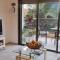A Dream Place in Raanana, up to 5 guests - Swimming Pool - Jacuzzi & Gym - 赖阿南纳