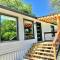 Cozy Renovated Farmhouse in SM - Downtown 5 mins