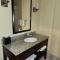 Quality Inn & Suites Bellville - Mansfield