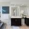 Grandview Getaway, Luxury 4BR, Ocean View, Fire Pit