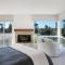 Grandview Getaway, Luxury 4BR, Ocean View, Fire Pit