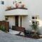 Grandview Getaway, Luxury 4BR, Ocean View, Fire Pit