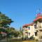 Dev Villa Resort